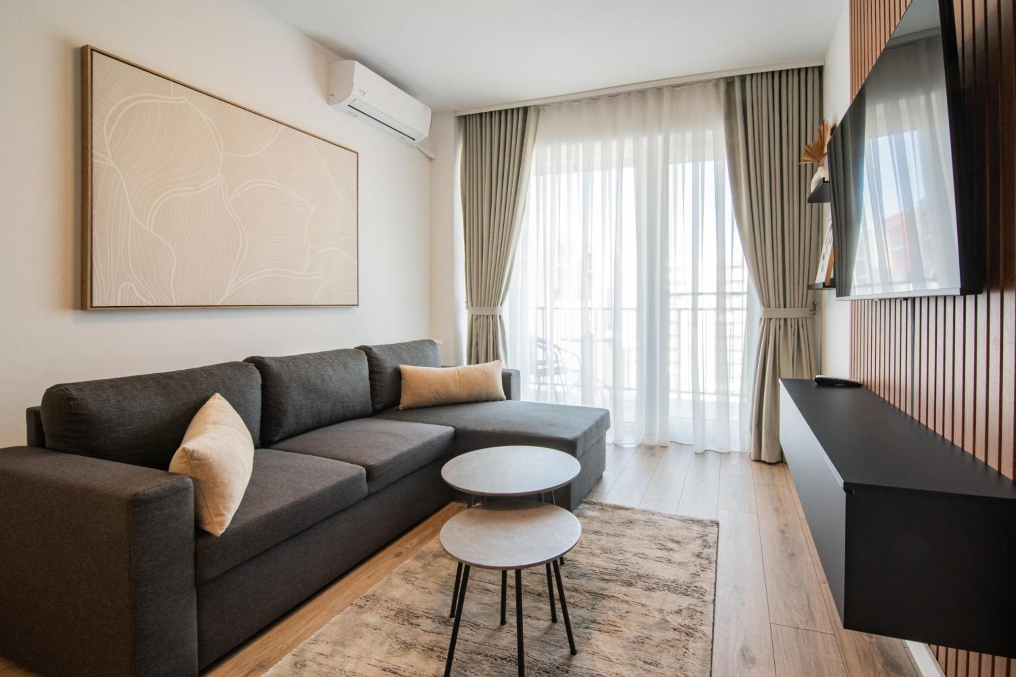 Denis Premium Suite Oradea Exteriör bild